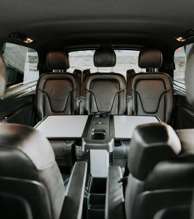 VIP Mercedes V Class Intern